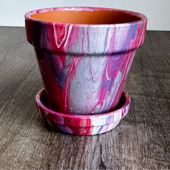 Hand painted 3.5 inch acrylic terracotta flower pot with saucer pink glitter - Picture 6 of 11